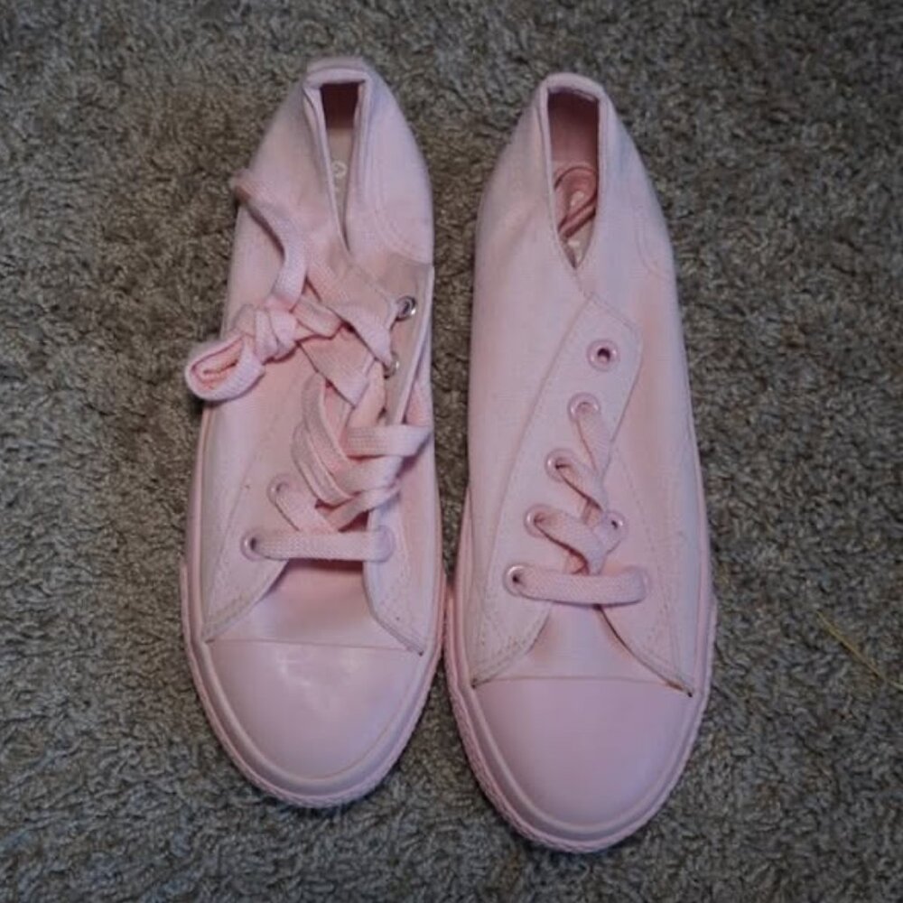 Pastel Pink Canvas Lace-Up Sneakers Size 8/9